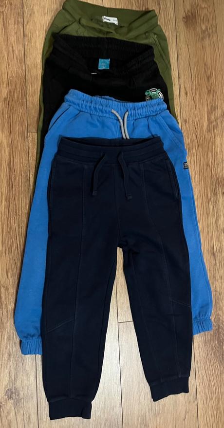 Teplaky spolu, reserved,116