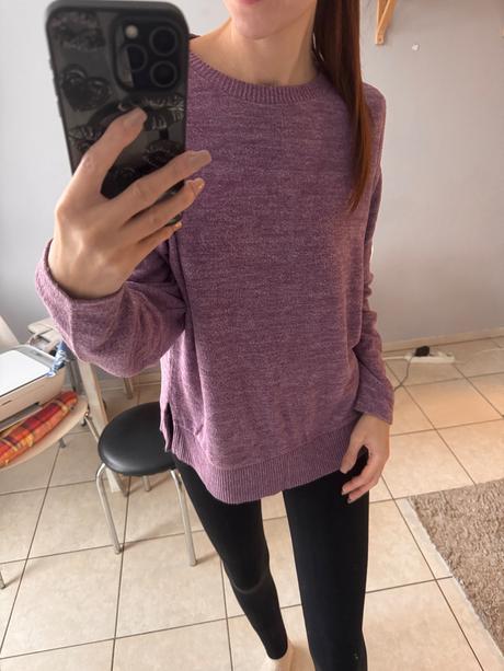 Fialový svetrik, stradivarius,s