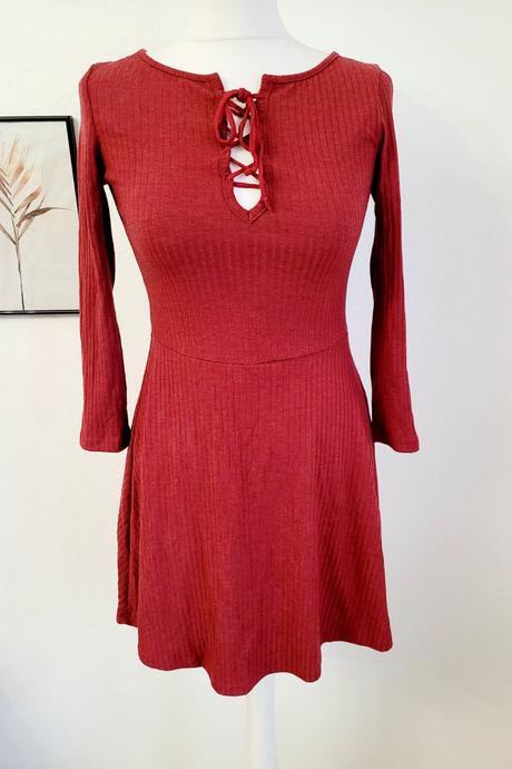 Cervene / bordove saty tezenis., tezenis,s