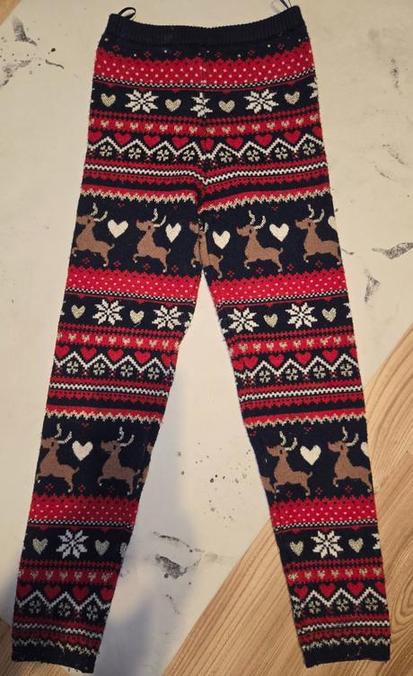 Mikiny-leginy 134/140 -vianočné, c&a,140