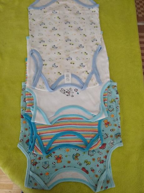 Body cena za 4ks veľ.86, baby club,86