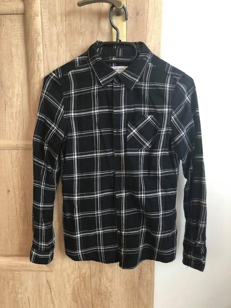 Dievčenská košeľa, 146