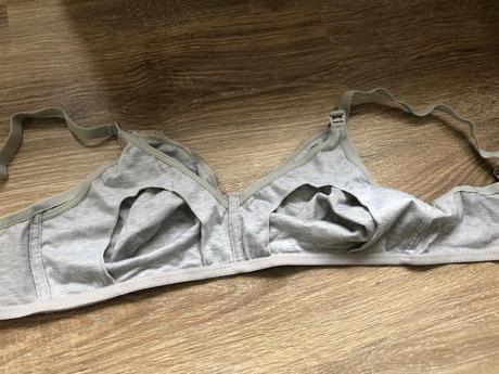 Podprsenka na kojenie 38dd, 85,d