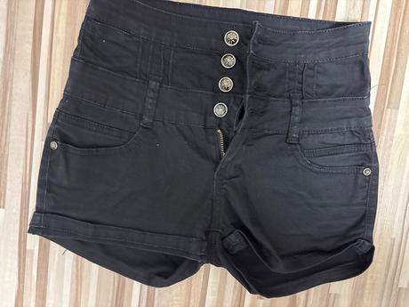 Kraťasy xs/s, pull&bear,s