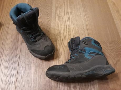 Turisticke topanky, 32