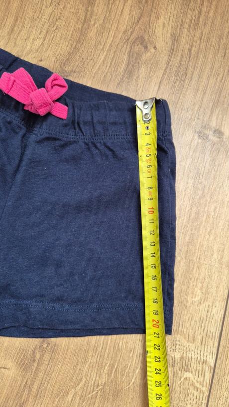 Kratase s ružovou šnúrkou, lupilu,104