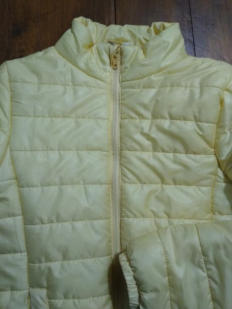 Žltá vetrovka, 158