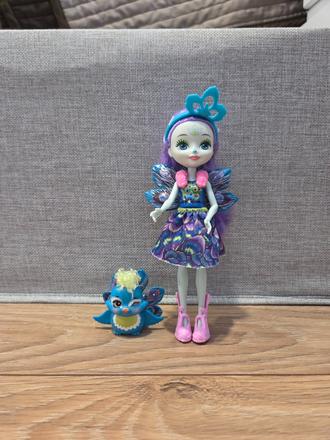 Bábika enchantimals páv, 