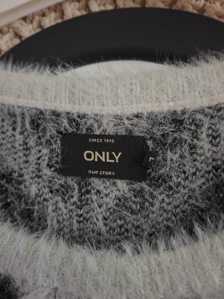Chlpatý svetrík only, only,l