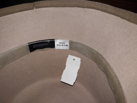 Klobuk s vysačkou, 58