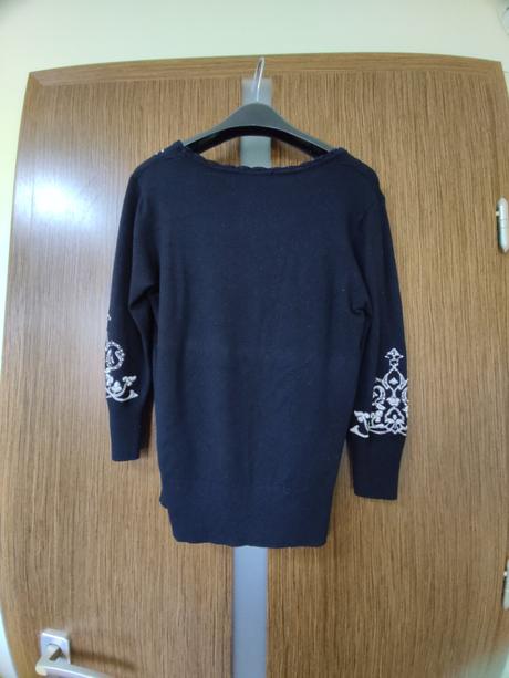 Elegantny pulover s perlickami a 3/4 rukavom, 38