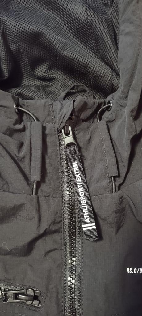 Tenká šušťačka, reserved,158