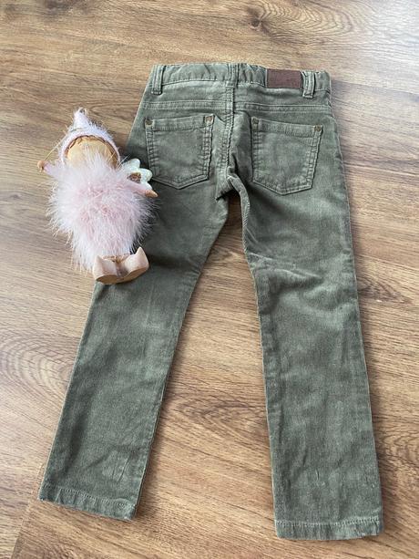 Menčestrové nohavice, 98