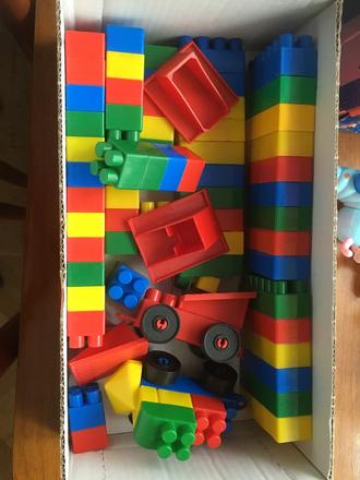 Stavebnicové kocky 85ks,