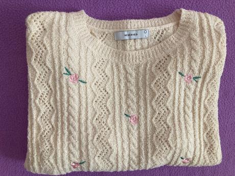 Svetrik reserved, reserved,l