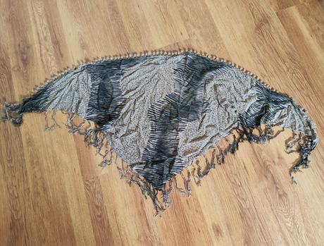 Trojuholníková šatka, 