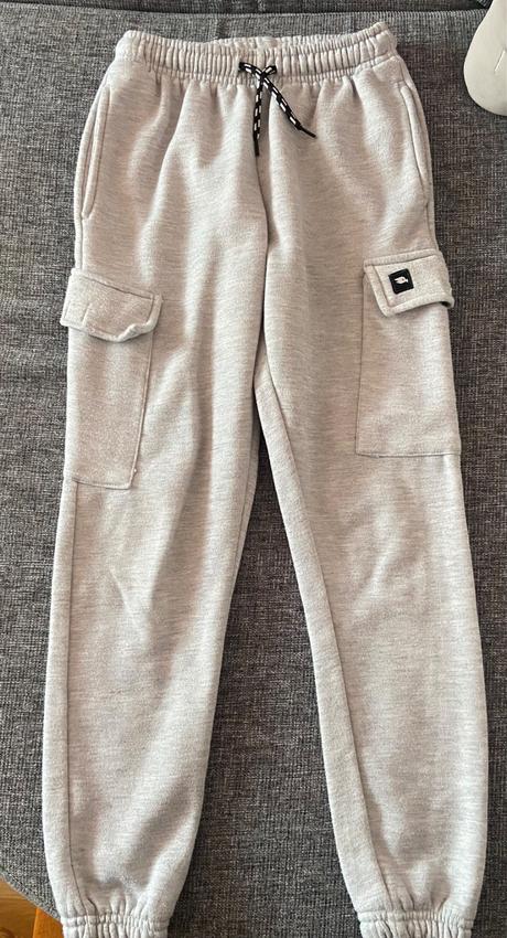 Zateplené tepláky, 134