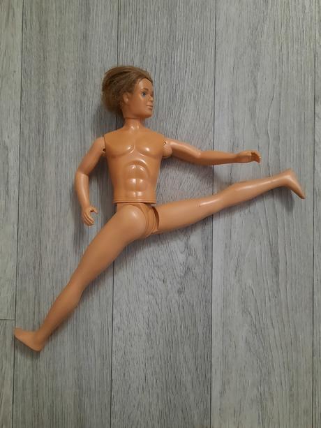 Ken pre barbie,