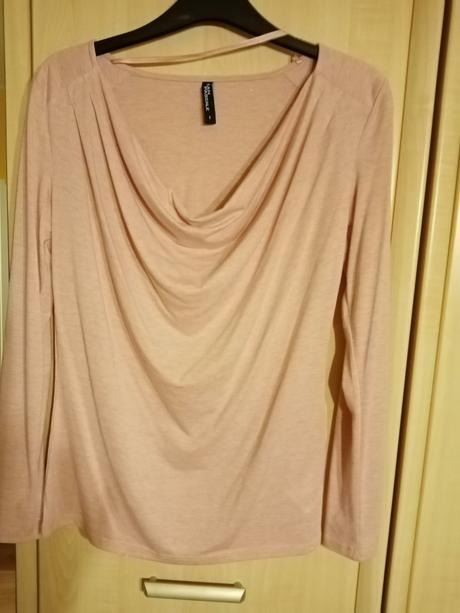 Tricko s výstrihom, takko,m