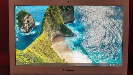 Predám pc lenovo typ f0b1 bez stojanu funkčný., lenovo