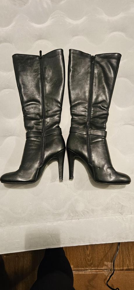 Cierne kozene cizmy v. 40, 40