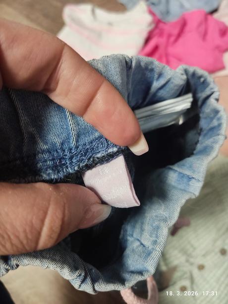 Balík oblečenia, 68–80