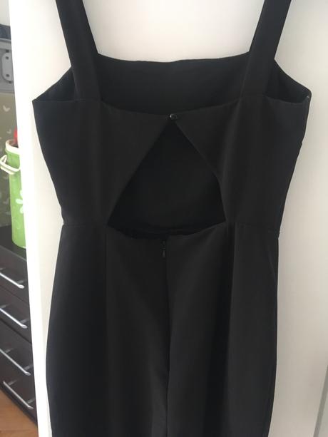 Spoločensky overal, s