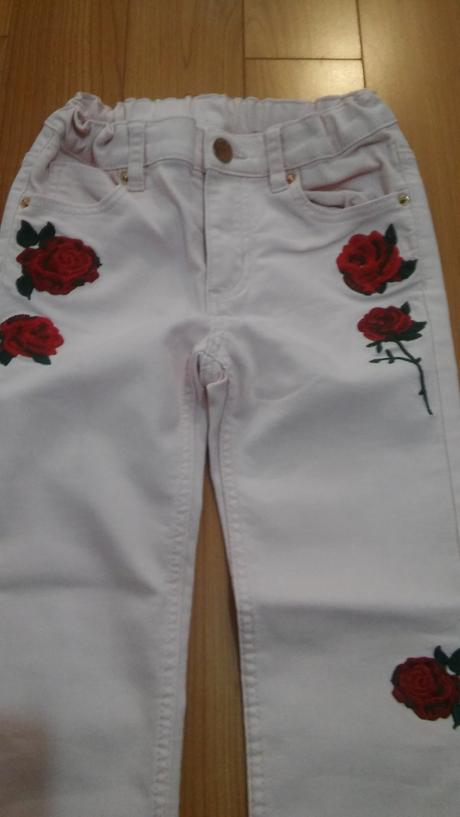 Slimkove rifle s ružami top stav, h&m,122