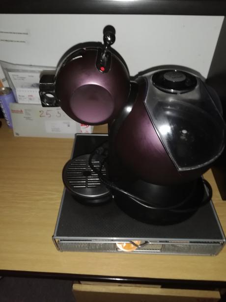 Kávovar nescafe dolce gusto, krups