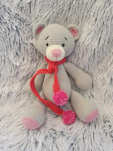 Macko ii (háčkovaný), 