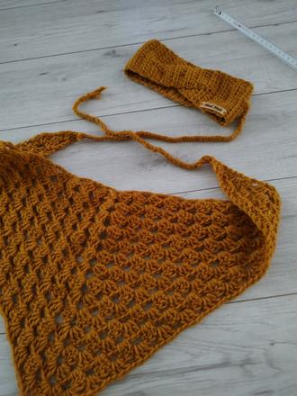 Čelenka a šál, 110