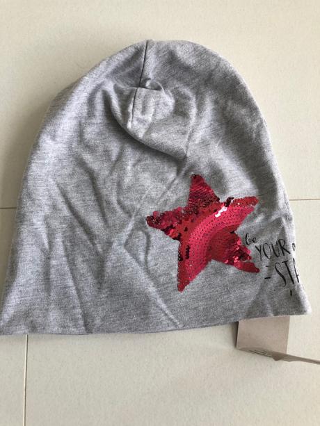 Ciapka s premienacou hviezdou, benetton,128
