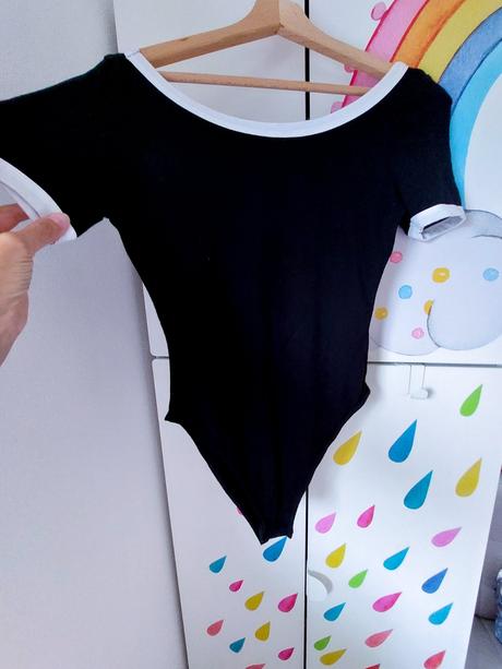 Body s odhalenym chrbtom, xs