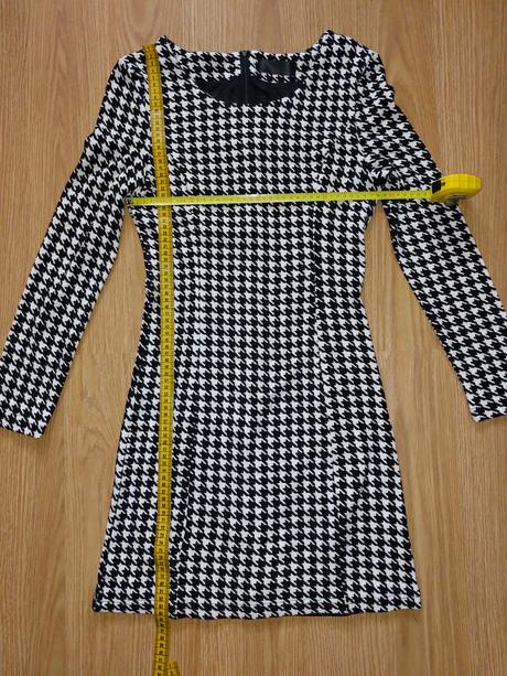 Úpletové šaty s, s