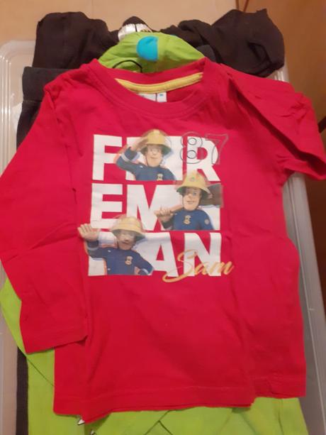 3 mikiny a 4 tričká  (2-3 roky), 86–98