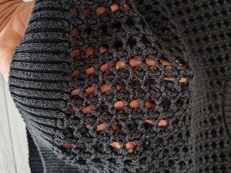 Predám svetrík reserved, reserved,146