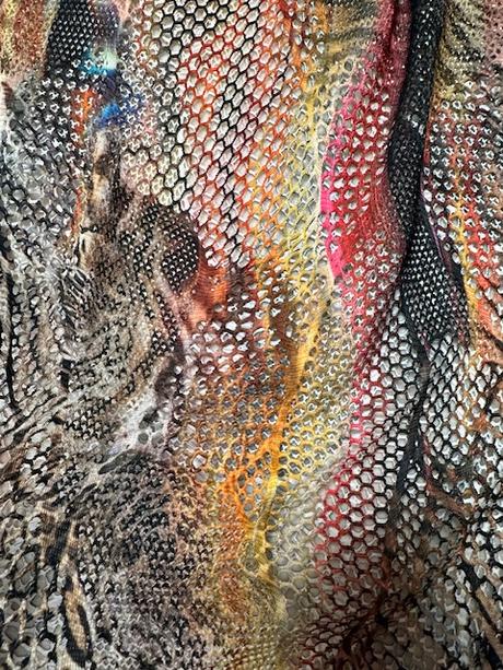 Sieťované elastické farebné šaty, l / m / s