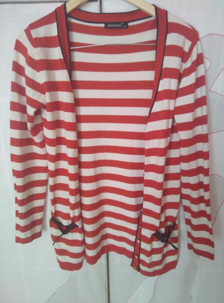 Pasikovany svetrik, s