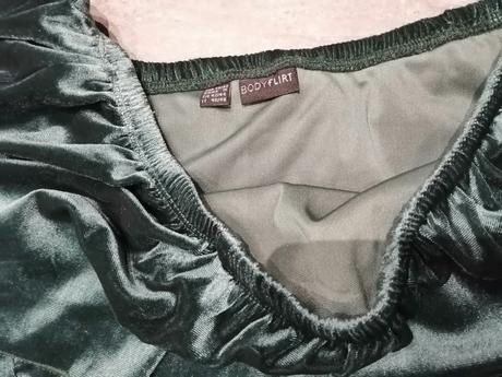 Zamatové elastické zelené šaty v40, 40