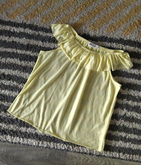 Top s volánom 122/128, h&m,122