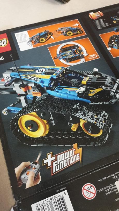 Lego technic 42095 - pretekárske auto s dialkovým, 