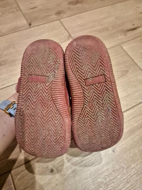 Sandalky, protetika,25