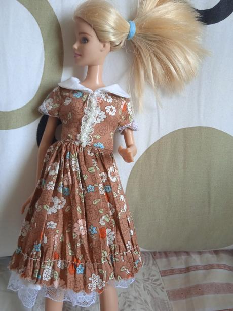 Šaty pre barbie babiku,