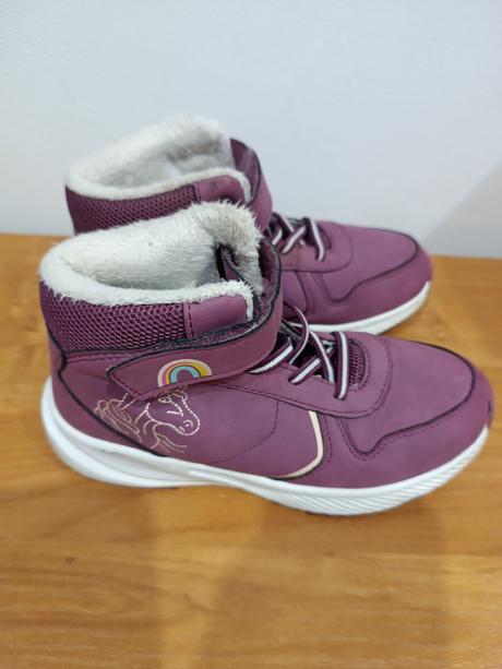 Kožušinove topanky, 33