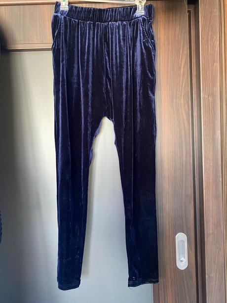 Zamatové pudlové nohavice / tepláky allora, m