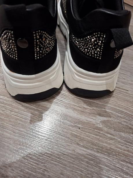 Cierne tenisky s kamienkami, 39