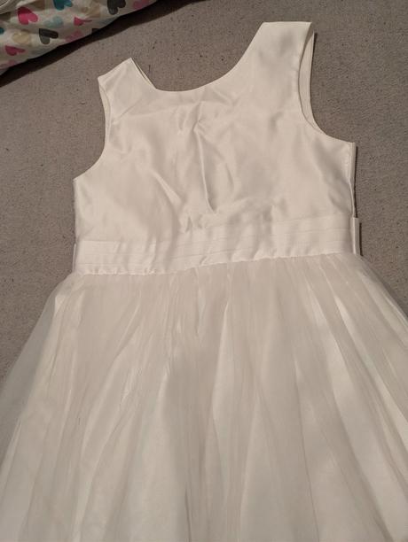 Biele šatky na prijímanie, svadbu..., 134