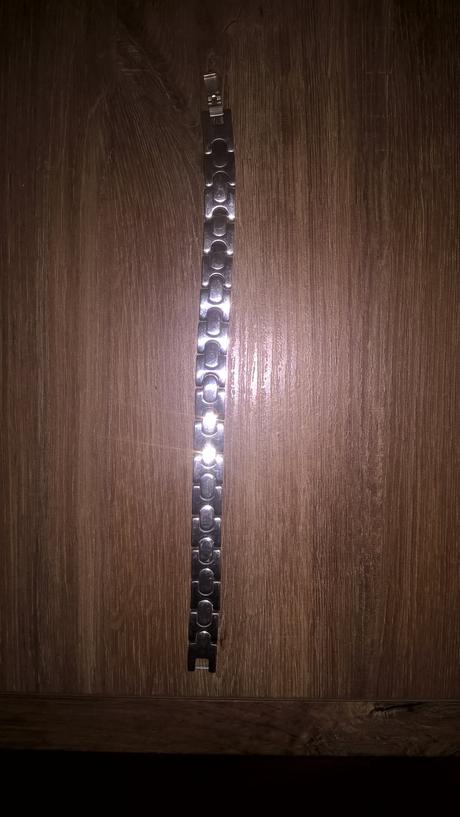 Naramok z chirurgickej ocele,