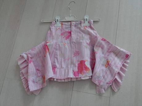 Sukienka ruzovobiela, vel 122, s cipmi na bokoch, 122