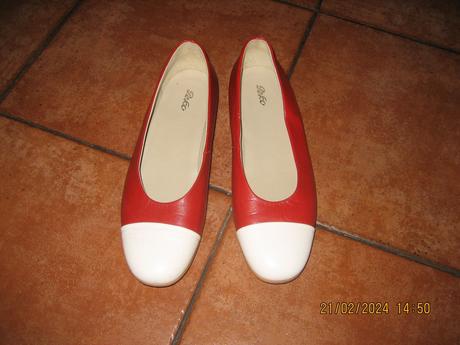 Balerinky, 38